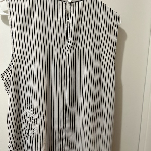 Worthington Medium Sleeveless turtleneck ruffle blouse - Picture 2 of 5